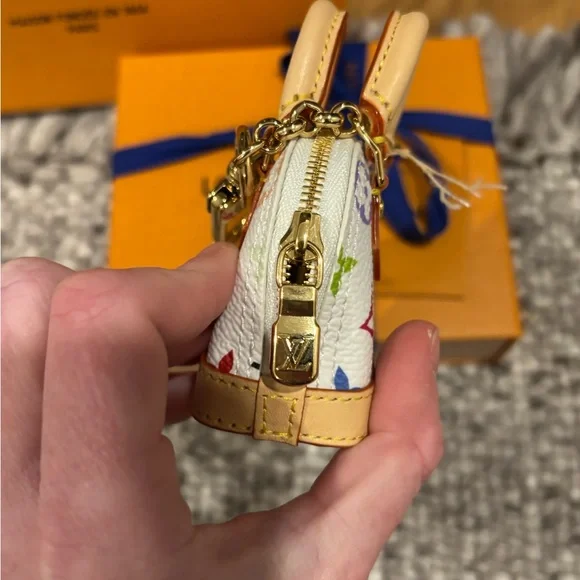 ***SOLD*** Louis Vuitton x Murakami Monogram Multicolor Micro Alma- NWT - Picture 6 of 13
